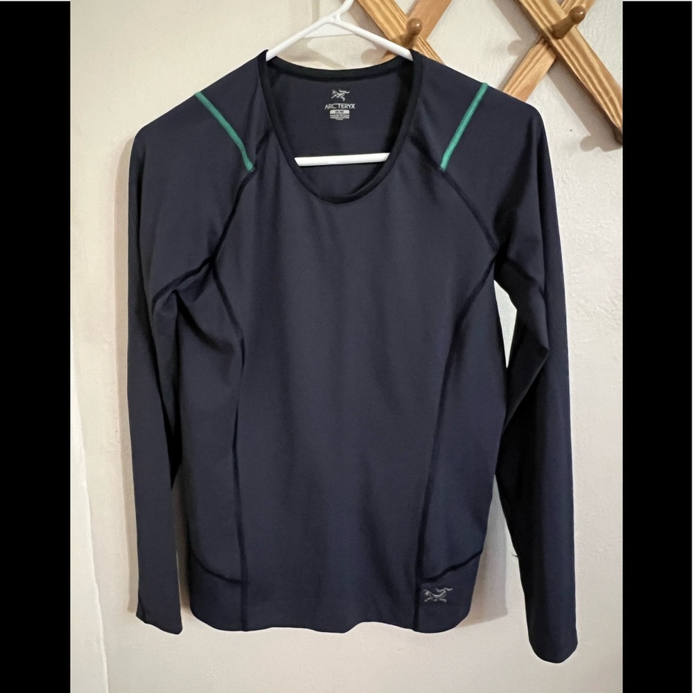 Arc’teryx Base Layer-size M